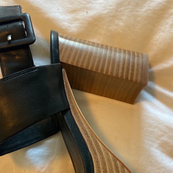 Jeffrey Campbell platform heel. - Picture 6 of 8